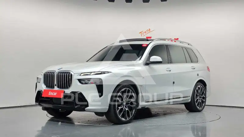 2025 BMW X7M