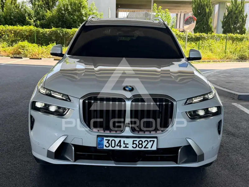 2025 BMW X7