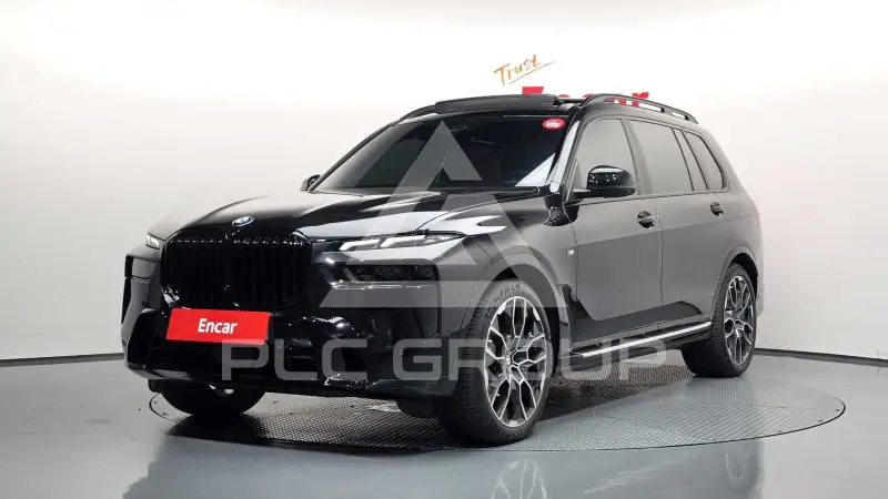 2025 BMW X7M