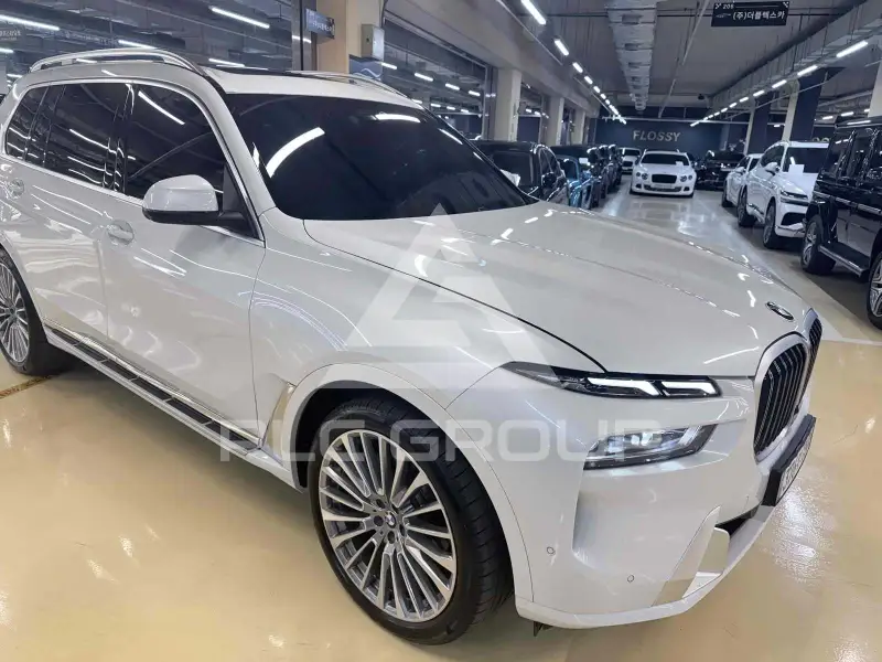 2025 BMW X7