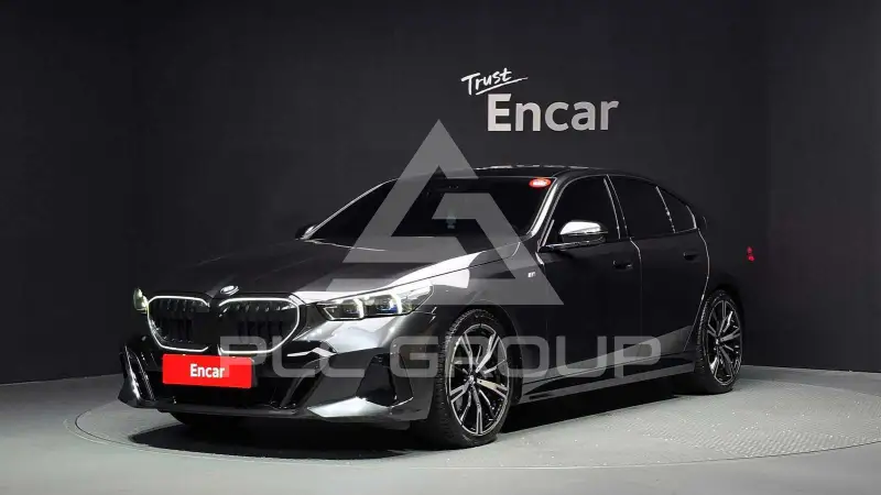 2025 BMW 530M