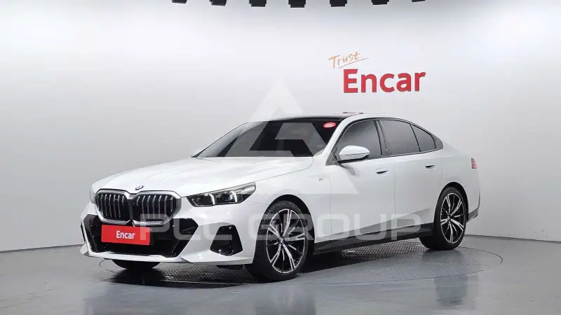 2025 BMW 530M