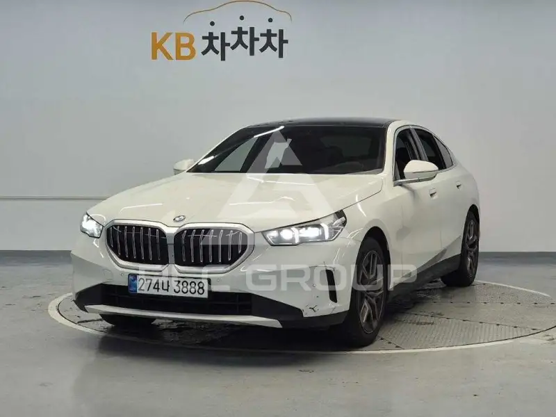 2025 BMW 520