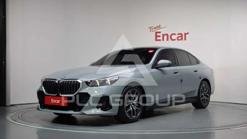 2025 BMW 520M