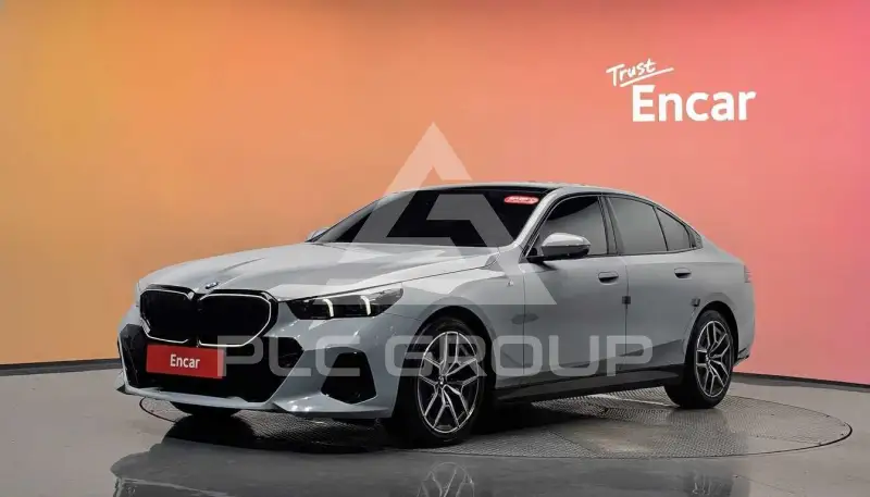 2025 BMW 520
