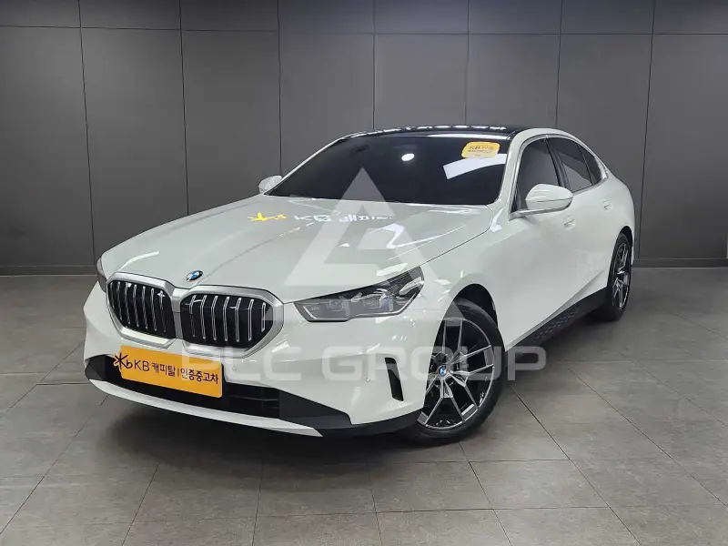 2025 BMW 520