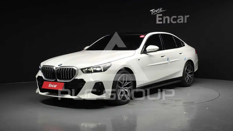 2025 BMW 520M