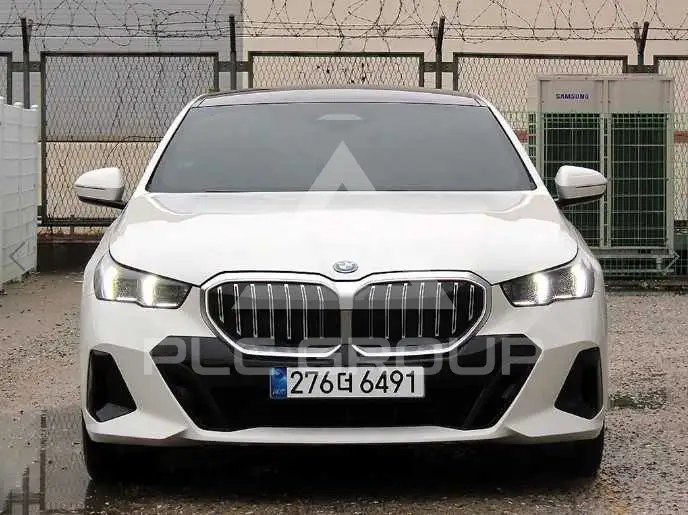 2025 BMW 530M