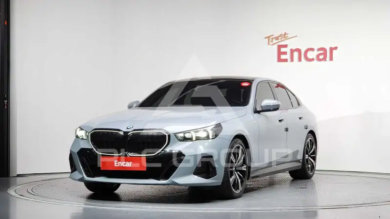 2025 BMW 530M
