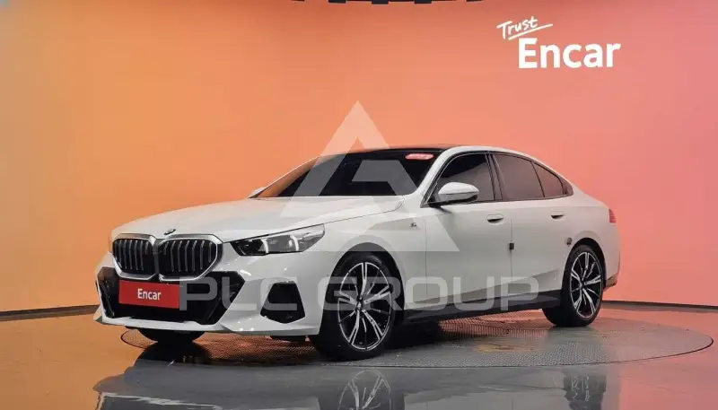 2025 BMW 530M