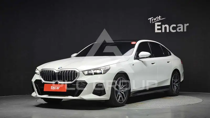 2025 BMW 520M