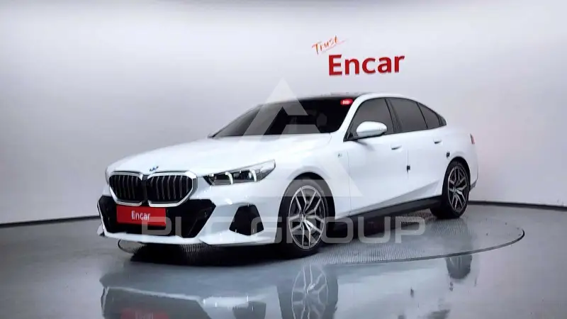 2025 BMW 520M