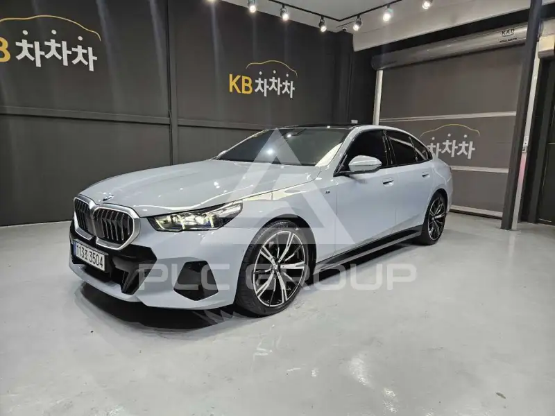 2025 BMW 530M