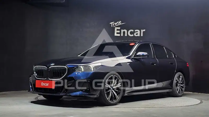 2025 BMW 530M