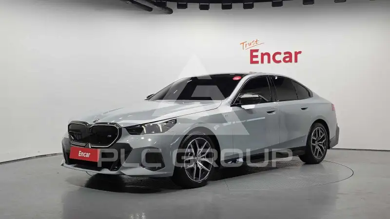 2025 BMW 520