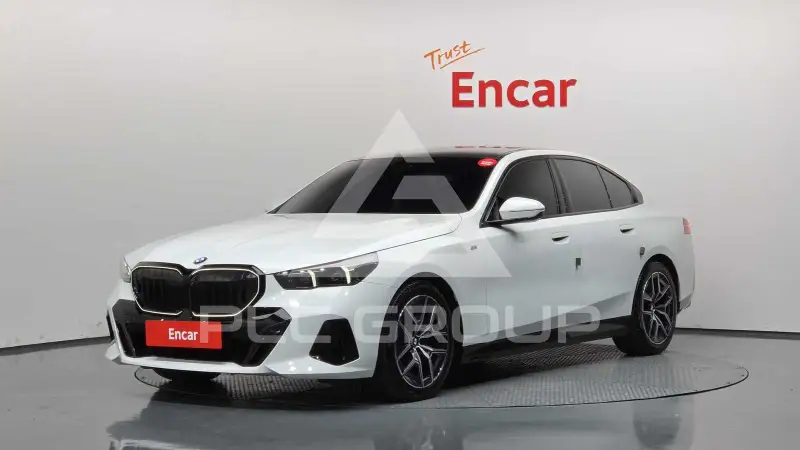 2025 BMW 520
