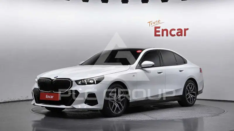 2025 BMW 520