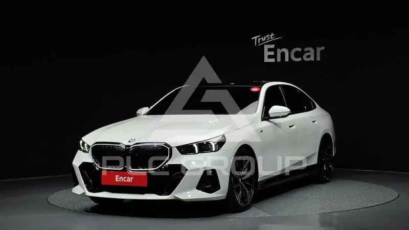 2025 BMW 530M