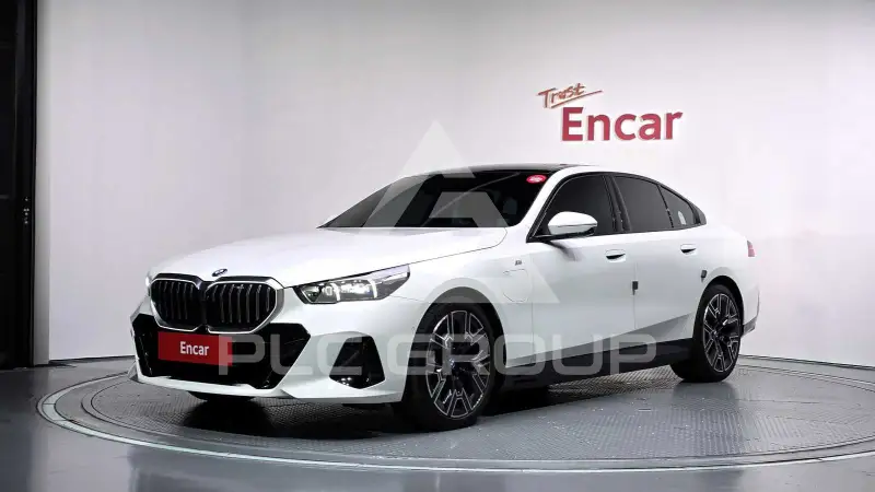 2025 BMW 530M