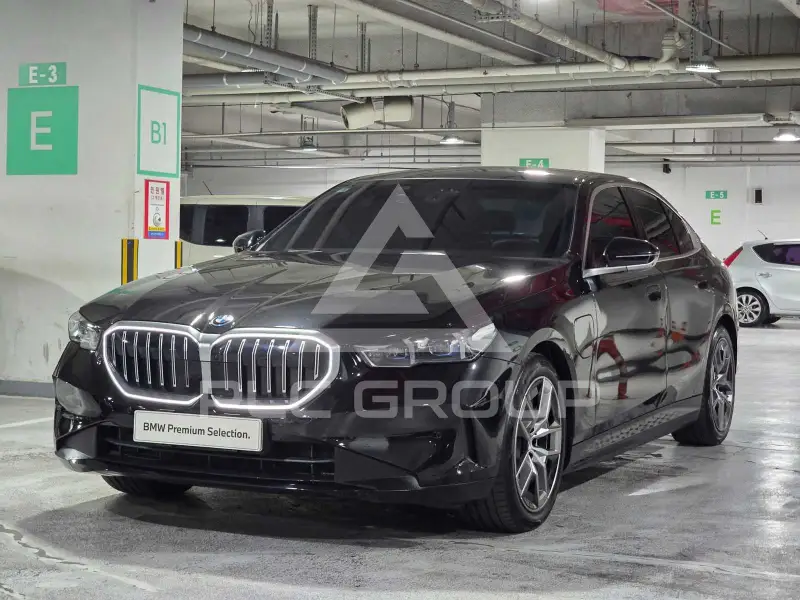 2025 BMW 530