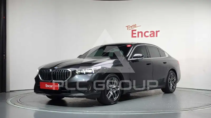 2025 BMW 520