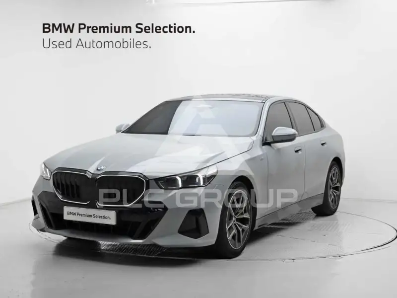 2025 BMW 520M