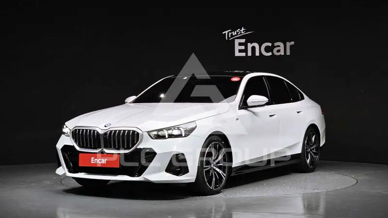 2025 BMW 530M