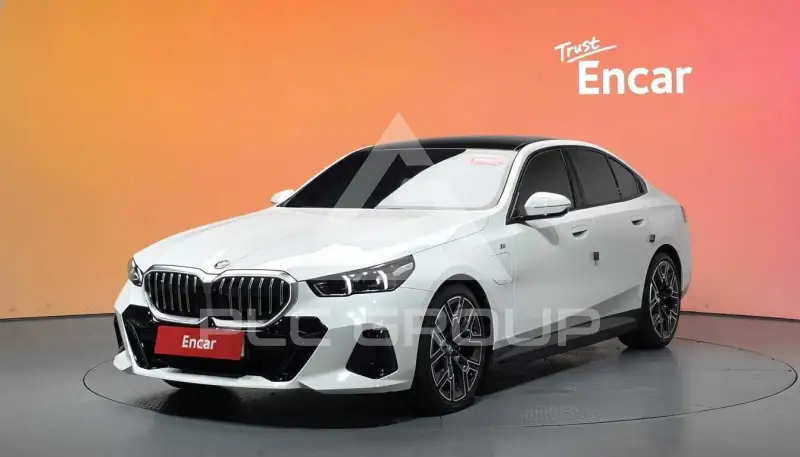 2025 BMW 530M