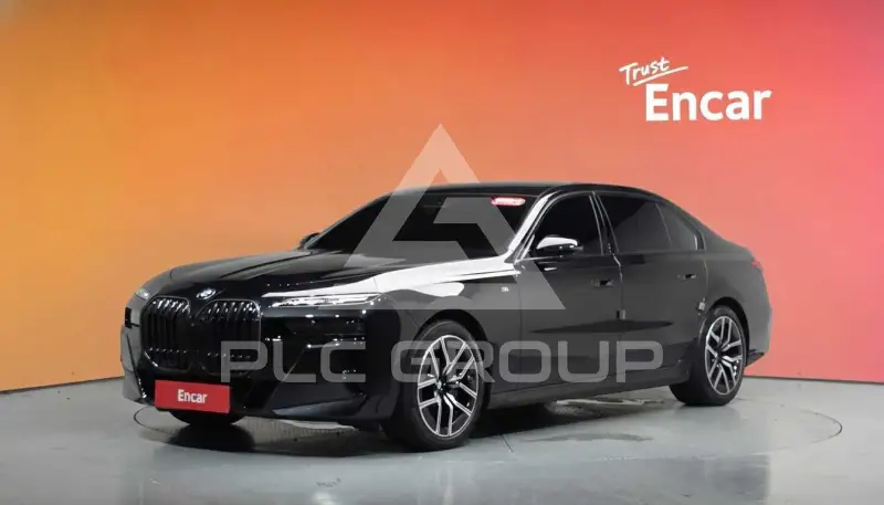2025 BMW 740M