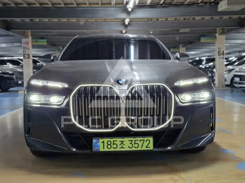 2025 BMW 740M