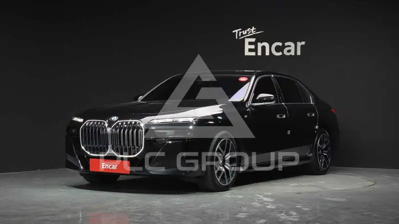 2025 BMW 740M