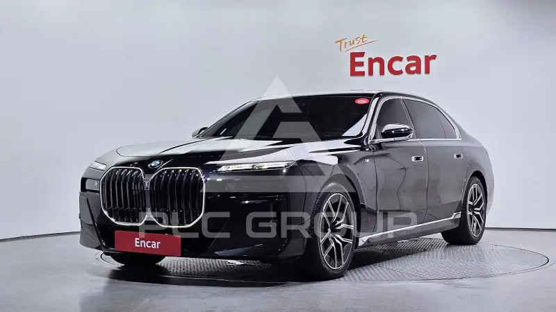 2025 BMW 740M