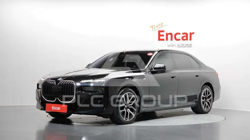 2025 BMW 740M