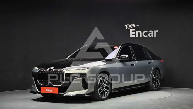 2025 BMW 740M