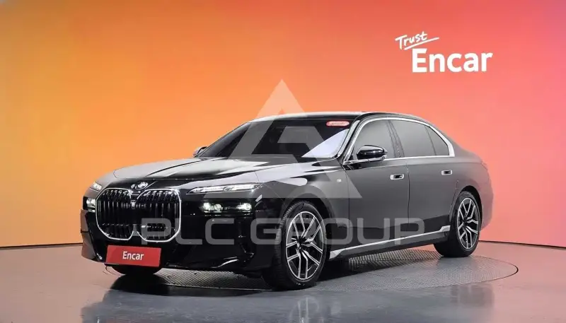 2025 BMW 740M