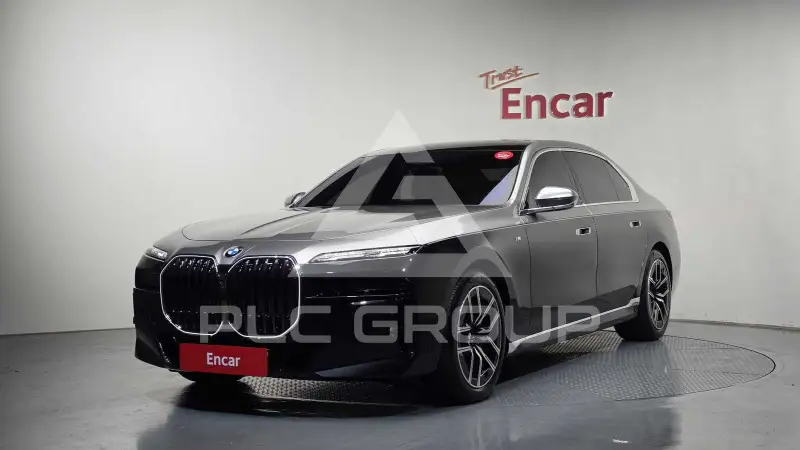 2025 BMW 740M