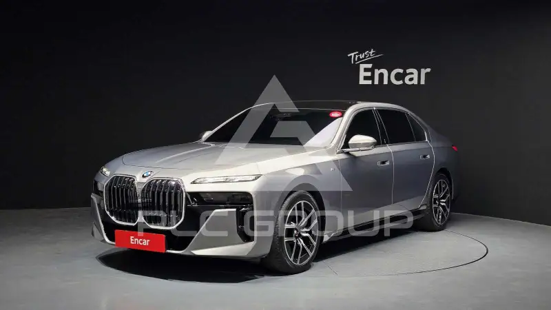 2025 BMW 740M