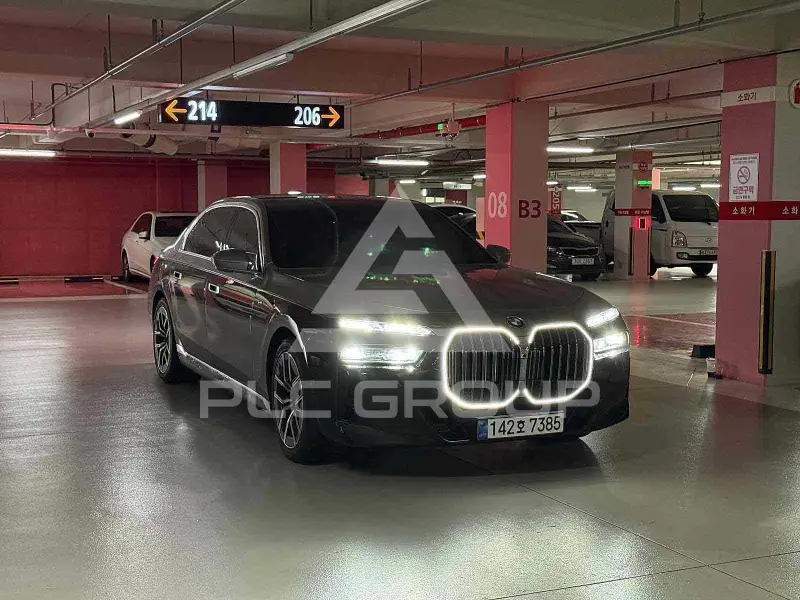 2025 BMW 740M