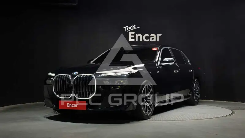 2025 BMW 740M