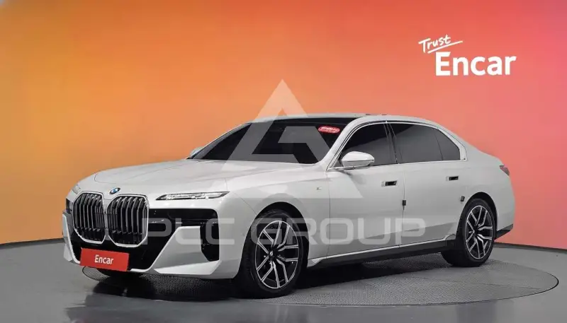 2025 BMW 740M