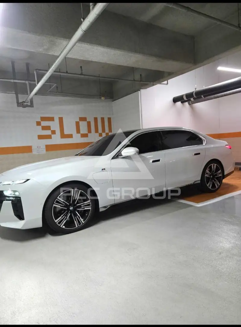 2025 BMW 750M