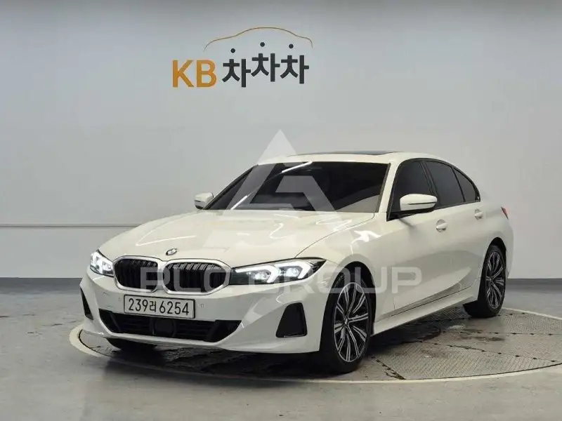 2025 BMW 320