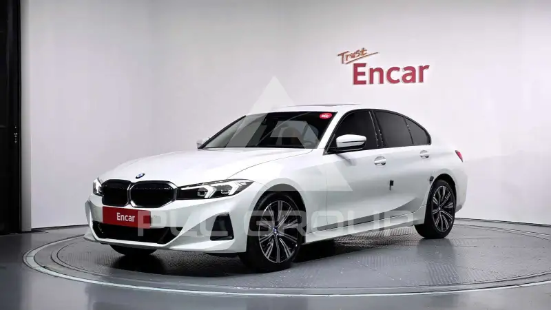 2025 BMW 320