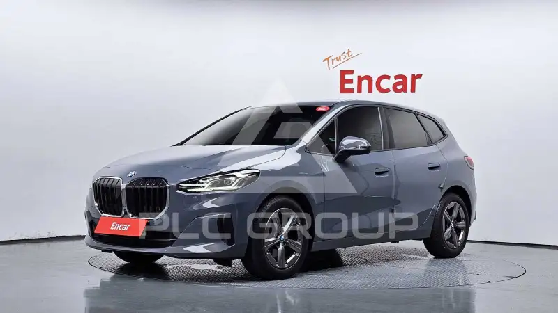 2025 BMW 220