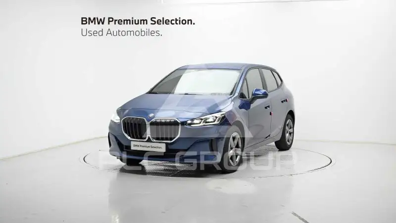 2025 BMW 220