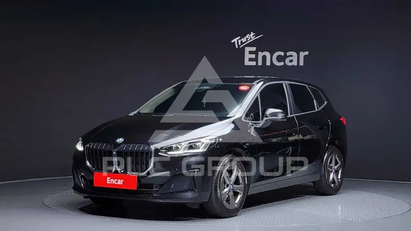 2025 BMW 220