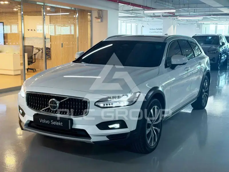 2025 Volvo V90