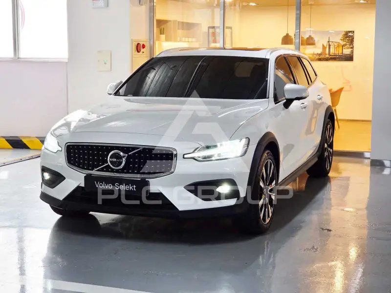 2025 Volvo V60