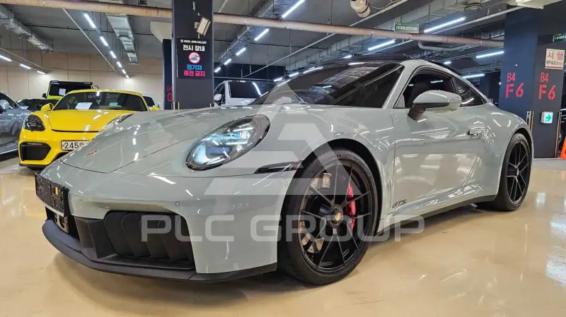 2025 Porsche 911