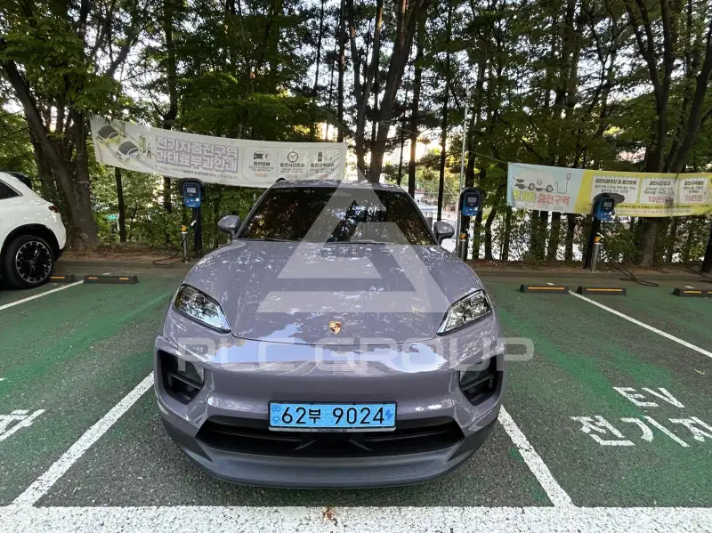 2025 Porsche Taycan